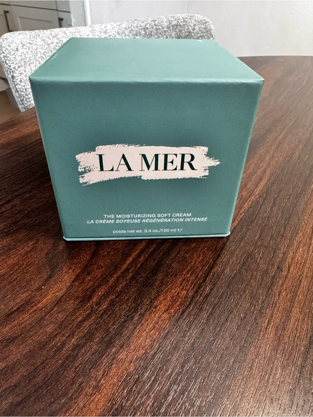 La Mer Moisturizing Soft Cream - Teal Box